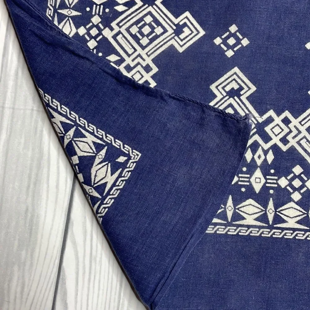 Vintage blue and white geometric print bandanna rn 14193 made in the USA